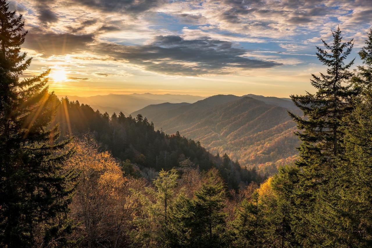 Huckleberry Ridge, 2 Bedrooms, Hot Tub, Pool Table, Pet Friendly, Sleeps 8 Pigeon Forge Buitenkant foto