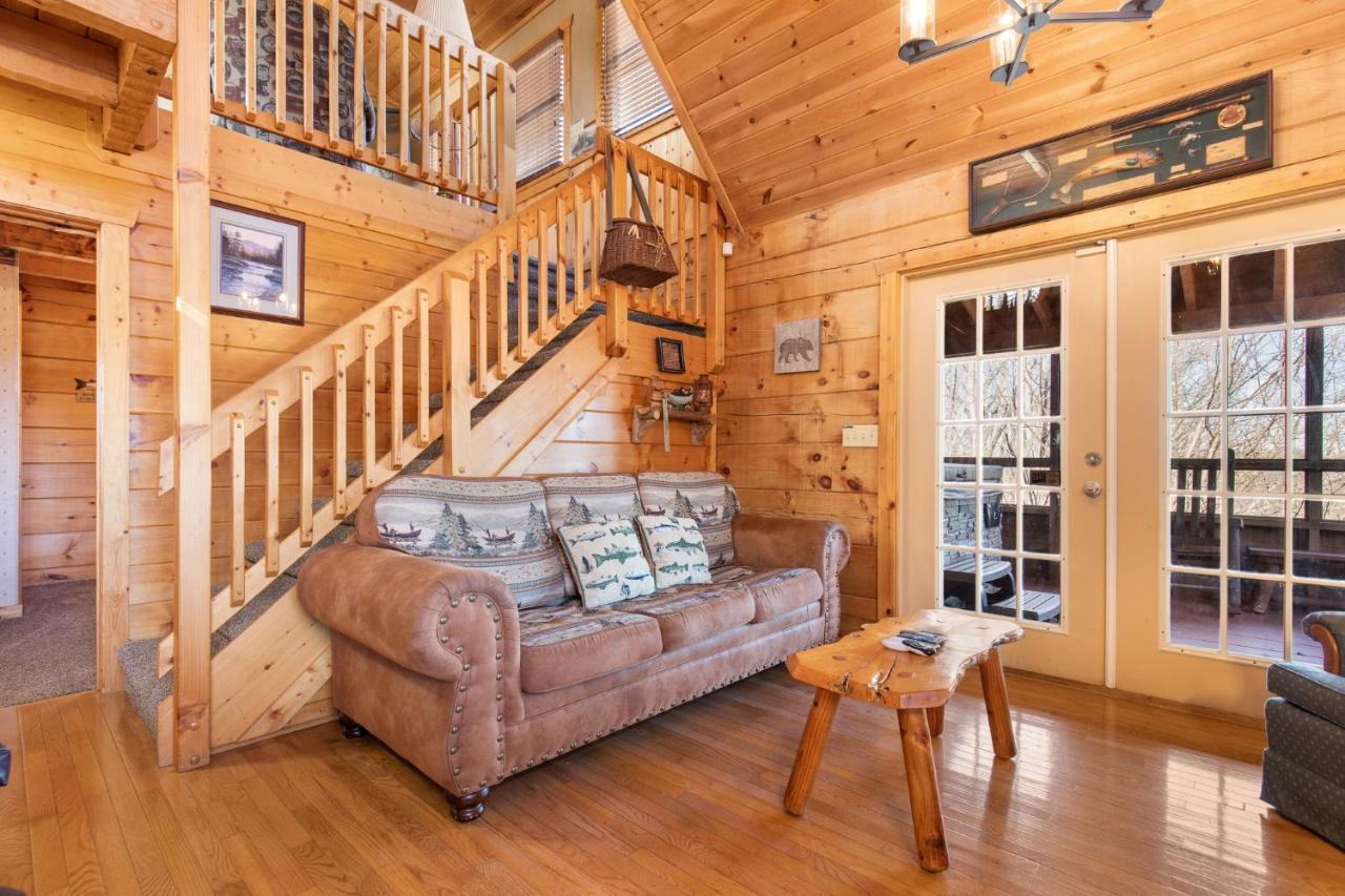 Huckleberry Ridge, 2 Bedrooms, Hot Tub, Pool Table, Pet Friendly, Sleeps 8 Pigeon Forge Buitenkant foto