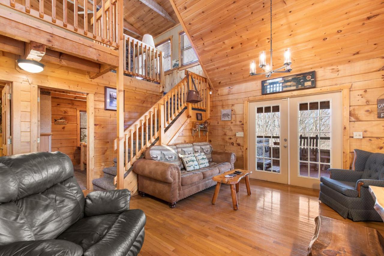 Huckleberry Ridge, 2 Bedrooms, Hot Tub, Pool Table, Pet Friendly, Sleeps 8 Pigeon Forge Buitenkant foto