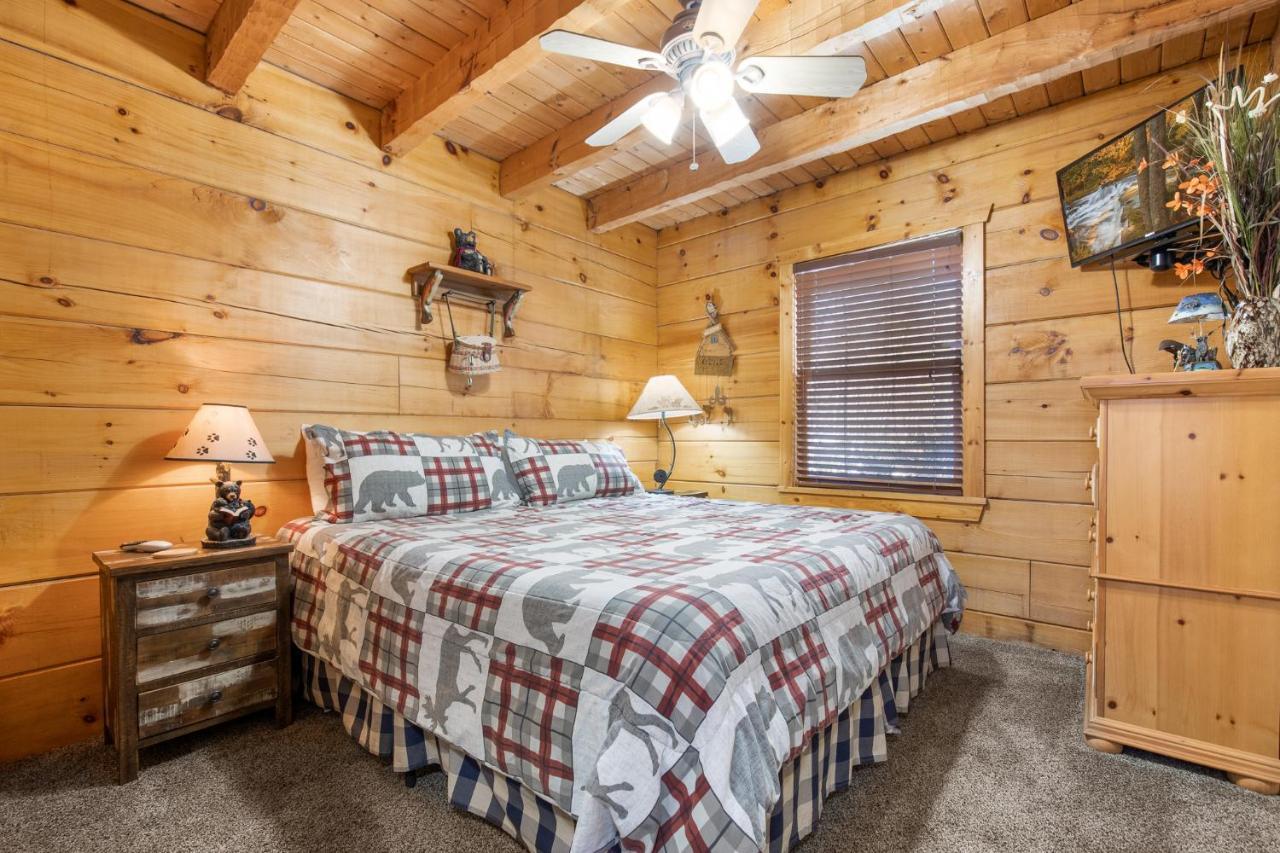 Huckleberry Ridge, 2 Bedrooms, Hot Tub, Pool Table, Pet Friendly, Sleeps 8 Pigeon Forge Buitenkant foto